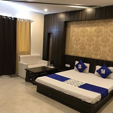 Hotel City Palace Ujjain Eksteriør bilde